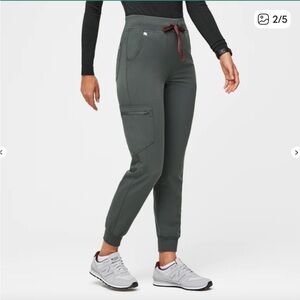 Figs Bonsai High Waisted Zamora Joggers medium/Petite green